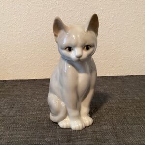 Vintage Otagiri Grey Sitting Porcelain 6” Cat Figurine Japan - IEC